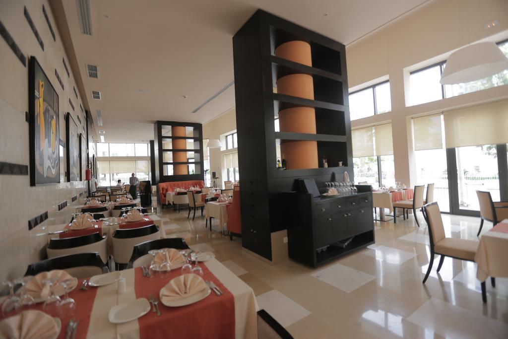 Le Corail Suites Hotel Tunis Exterior photo